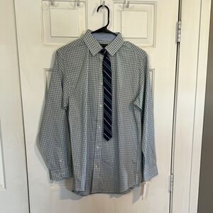NWT Boys Tommy Hilfiger Button Down shirt with clip on tie size 20